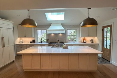 Kitchen - kitchen idea in Seattle