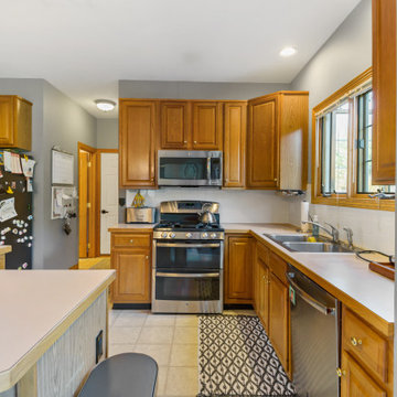 Contemporary Kitchen in North Canton