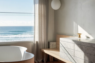 This is an example of a bathroom in Gold Coast - Tweed.