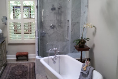 Bathroom - bathroom idea in Houston