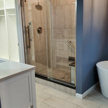 Master Bathroom - Hazel Drive, Bellwood, PA