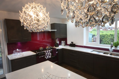Inspiration for a contemporary kitchen in Manchester.