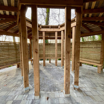 Hexagon with center open to the sky