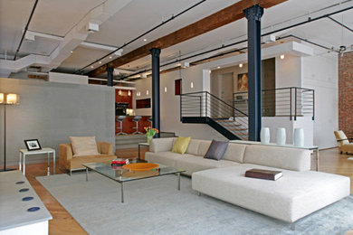 Minimalist living room photo in New York