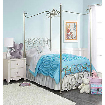 A Special Canopy Bedroom