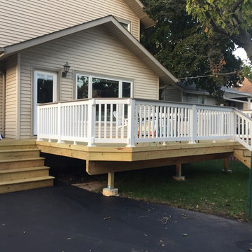 Wood Deck by Elmhurst, IL deck builder