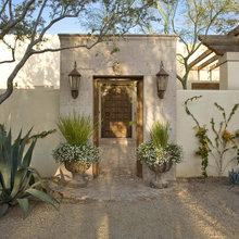 Wall to courtyard