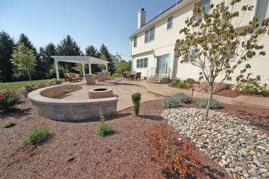 Inspiration for a modern patio remodel in Philadelphia