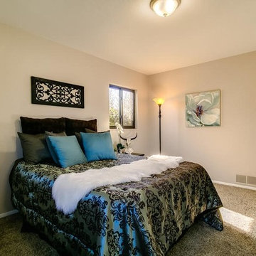 VACANT STAGING