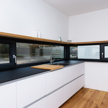 Minimalistische Küche im Bauhaus Stil