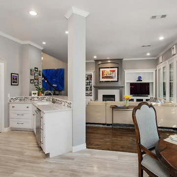 Transitional Home Interior in Starwood- Frisco, TX