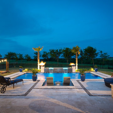 Geometric Pool: Palm Springs In My Backyard (Zabalotny)