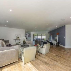 Itasca St, Northridge - Products