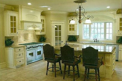 Kitchen photo in Other