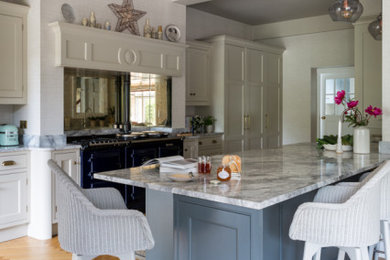 This is an example of a traditional kitchen in London.