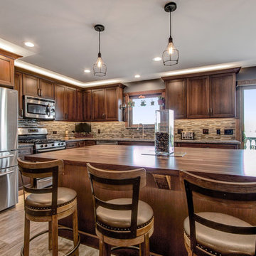 Sophisticated Rustic Eat in Kitchen