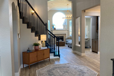 Example of an entryway design in Dallas