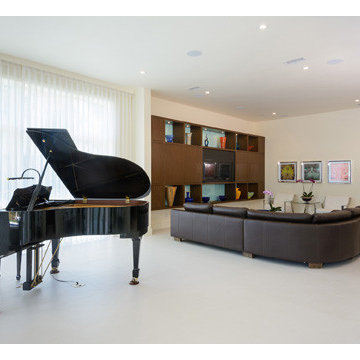 Contemporary Sustainable Beach House