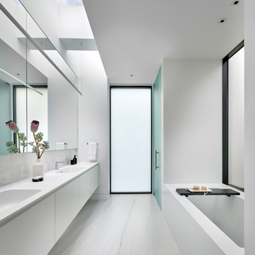 Horizon House - Minimalist Beach Residence