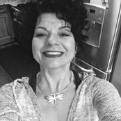 Dee Gruber's photo