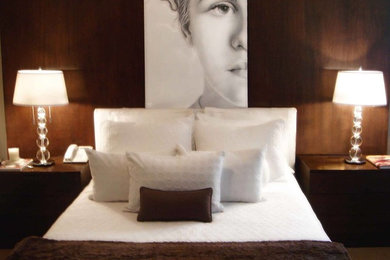 Example of an eclectic bedroom design in Phoenix