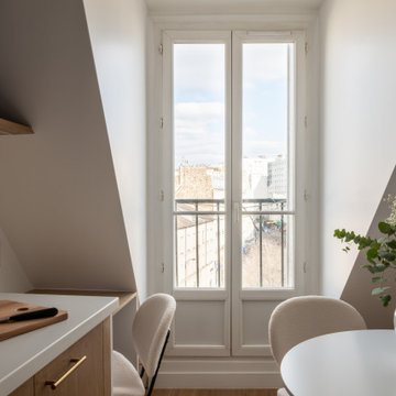 Symbiose de deux chambres sous les toits, 41m2 à Paris.