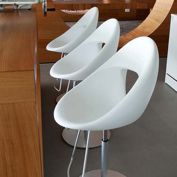 Selling: Lucky Bar Stool