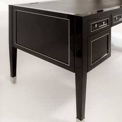 Executive desk - Desks And Hutches