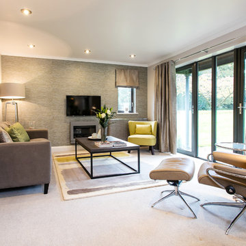 Contemporary apartment - Weybridge