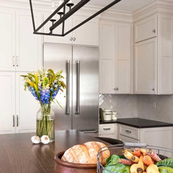 Hingham, Massachusetts - Traditional - Kitchen - Kitchen Islands And Kitchen Carts