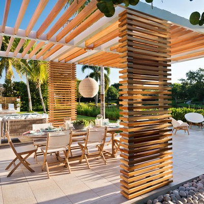 Beach style home design photo in Miami