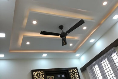 Inspiration for a zen home design remodel in Bengaluru