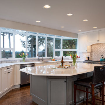 Sammamish Traditional Kitchen with White Cabinets