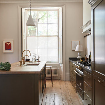 The Regent's Park Kitchen by deVOL