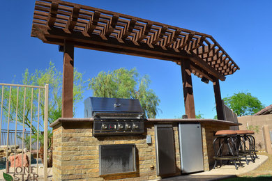 Photo of a traditional landscaping in Phoenix.