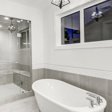 2627 Lionel Cres