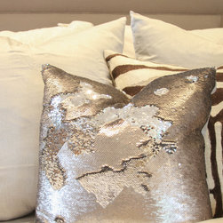 SDH Legna Exotic Bed - Products