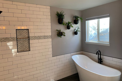 Example of a bathroom design in Denver