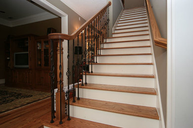 Staircase - traditional staircase idea in Houston