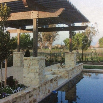 Arbors & Trellis'