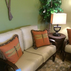 Showroom - Sofas And Sectionals