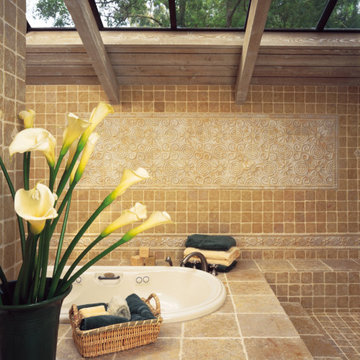 Primal White Beginnings Square and Border Bathroom