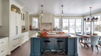 Countryside Traditional Kitchen - Astro Design - Ottawa