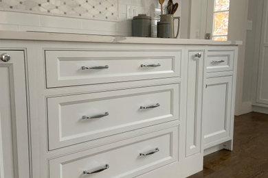 Inspiration for a timeless kitchen remodel in Chicago