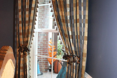 Inspiration for a timeless dining room remodel in New York