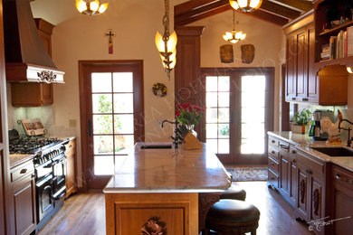 Elegant kitchen photo in Orange County