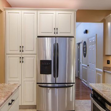 Modern Colonial Kitchen Remodel in Leesburg, VA