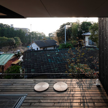 鎌倉の傾斜地に建つ立体住居