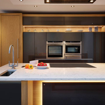 Sleek Yet Characterful Contemporary Kitchen