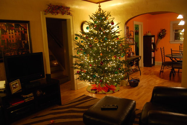 Traditional Family & Games Room Cozy Wisconsin Christmas Family Room